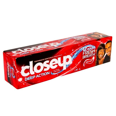 Close Up Tooth Paste Red Hot